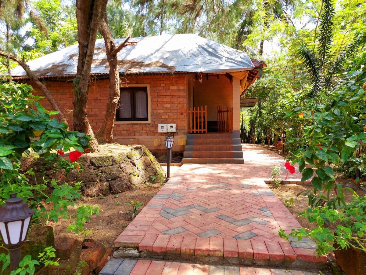 Ombodhi Retreat Hotel Kumta Exterior photo